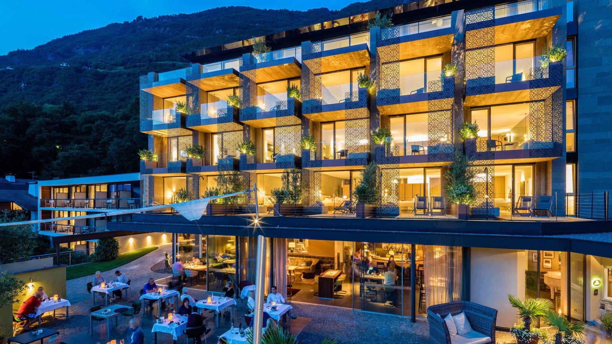 Hotel Muchele Postal / Burgstall Bagian luar foto